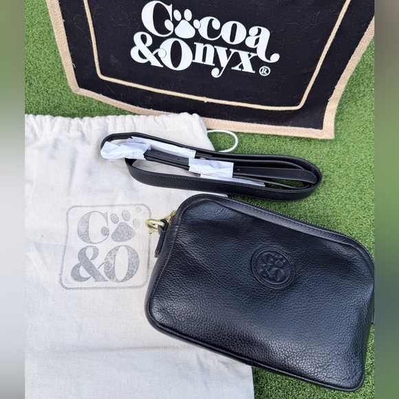 Cocoa & Onyx Other - Cocoa & Onyx Black Leather Crossbody Dog Treat Bag Purse